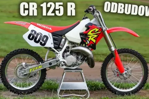 Honda CR 125 ile koni - poznaj moc i osiągi motocykla