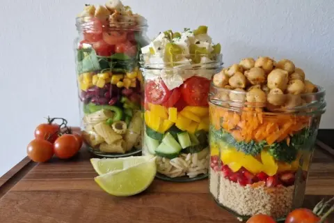 Salat im Glas: Einfache Meal Prep Rezepte & Tipps für Frische