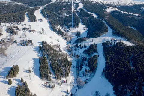 Snowpark Rokytnice: Twój przewodnik – setup, ceny, dojazd z PL