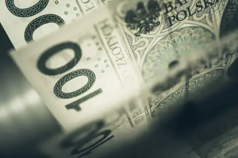 Ile dać do koperty na wesele z noclegiem, aby nie przepłacić?