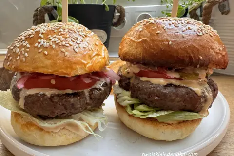 Idealny domowy burger wołowy: Przepis krok po kroku na soczysty smak