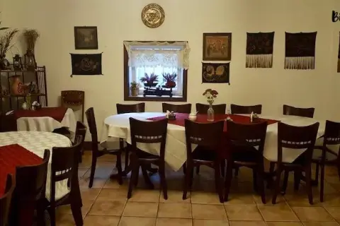 Gdzie zjeść w Tykocinie? Przewodnik po smakach Podlasia, Żydów i Tatarów