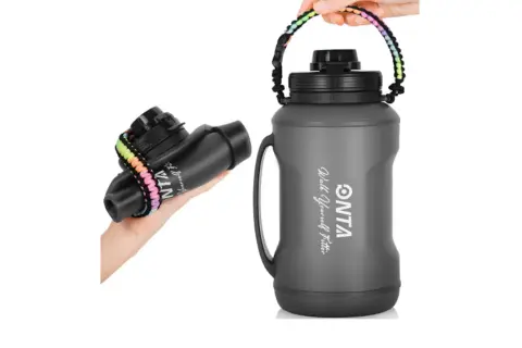 Botella plegable de silicona ONTA, ideal para llevar tus bebidas.