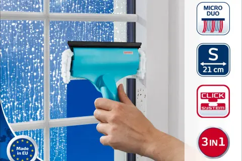 Herramienta azul para limpieza de ventanas con mango ergonómico, ideal para dejar tus cristales relucientes.