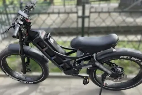 Motorower na ścieżce rowerowej? Uniknij mandatu! Prawo 2024