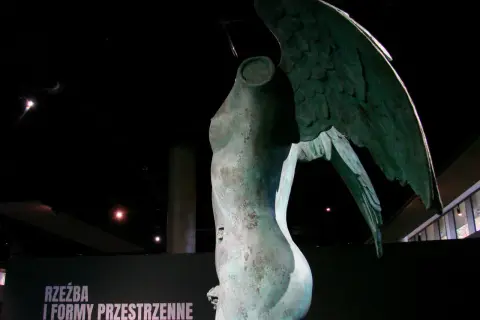 Ikaria Igora Mitoraja - tajemnice rzeźby, które zachwycają i inspirują