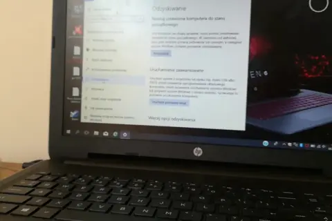 Jak zresetować laptopa który nie chce się włączyć - sprawdź te metody