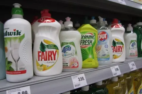 Co warto kupić w Niemczech z chemii, aby zaoszczędzić i zyskać jakość