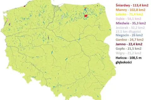 Mapa Polski z zaznaczonymi największymi jeziorami. Widać Śniardwy, Mamry i Łebsko, a także inne zbiorniki wodne.