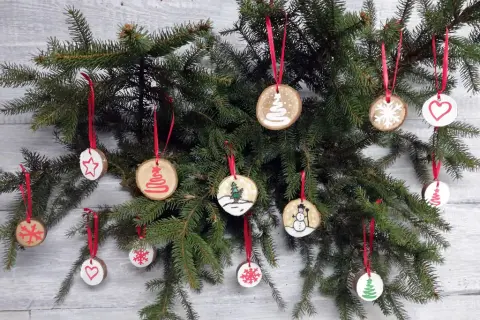 Własnoręczne ozdoby choinkowe: Proste DIY i magiczne święta
