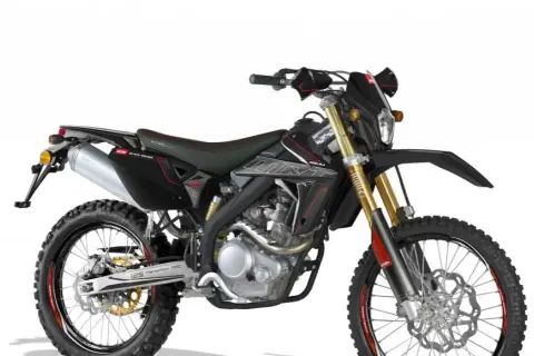 Motocykl 125: Cross czy Enduro? Wybierz idealny + Prawo Jazdy B