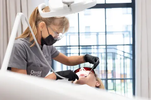 Ile trwa odrętwienie po znieczuleniu stomatologicznym? Porady!