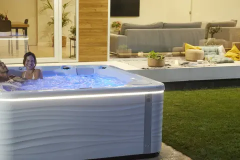Jacuzzi i basen spa: wybór, koszty, pielęgnacja. Inwestycja w zdrowie.