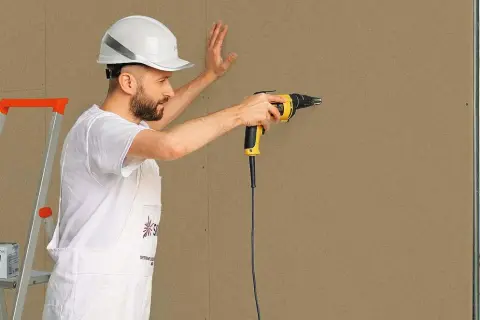 Tynkowanie czy karton gips - co wybrać, aby uniknąć kosztów?