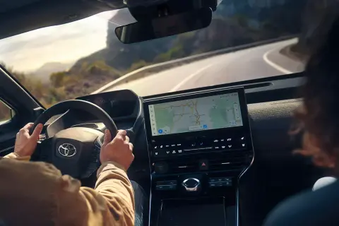 Jak działa tryb EV w Toyocie i jakie ma ograniczenia?