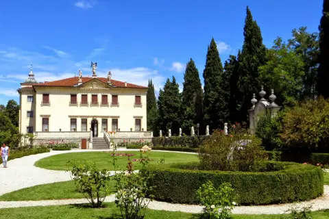Villa veneta con giardino all'italiana, un luogo incantevole tra le ville da visitare.