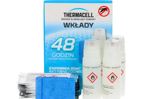 Zestaw wkładów Thermacell na komary, zapewniający 48 godzin ochrony. W opakowaniu 4 kartridże i maty.
