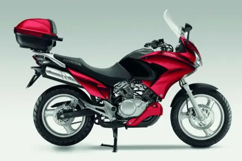 Honda Varadero 125: Gaźnik czy wtrysk? Co wybrać przed zakupem?
