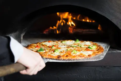 Gdzie zjeść najlepszą pizzę w Pizie? Unikaj turystycznych pułapek