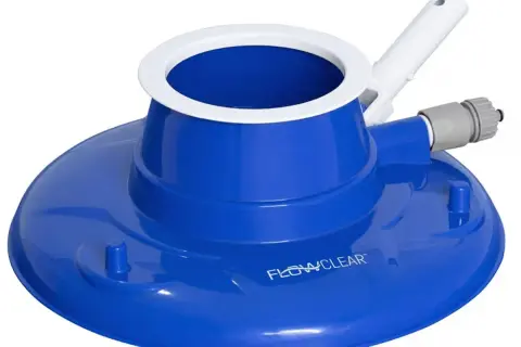 Niebieski odkurzacz podwodny do spa Bestway Flowclear z białą obręczą i uchwytem. Idealny do czyszczenia dna basenu.