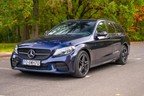 Mercedes W205 używany: Ekspert radzi silniki, lifting, usterki