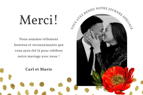 Texte remerciement mariage invités : Carl et Marie remercient leurs proches pour avoir rendu leur journée spéciale. Photo d'un couple heureux.