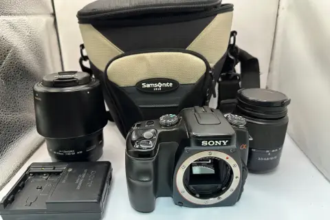 Lustrzanka Sony Alfa 100 - szczegółowe informacje i porównania modeli
