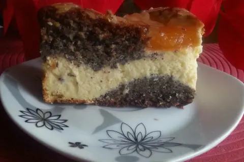 Przepisy na ciasto serowo makowe, które zachwycą Twoich gości