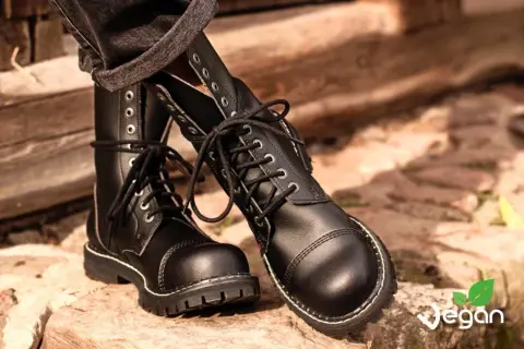 Buty wegańskie: co to? Poznaj materiały, certyfikaty i jakość