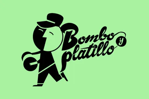 Un personaje con sombrero y traje negro, tocando un bombo y platillo, con el texto "Bombo y platillo Zaragoza" en letras negras sobre fondo verde claro.