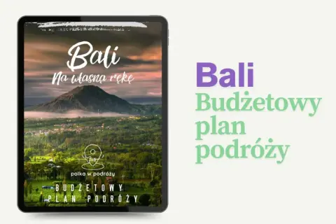 Bali budżetowy plan podróży na własną rękę. Widok na wulkan i wioskę o zachodzie słońca.