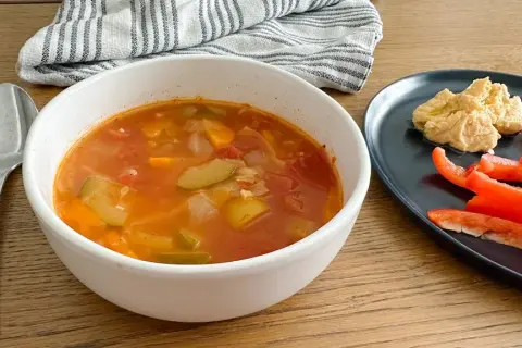 Soupe aux légumes traditionnelle : recette facile et bienfaits