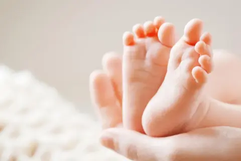 Rozmiar skarpetek 16/18: Jak zmierzyć i wybrać idealne dla malucha?