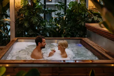 Weekend w SPA dla par: Jak wybrać idealny i nie żałować?