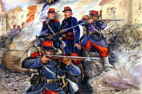 Soldados franceses en uniforme azul y rojo, listos para la batalla de Sedan, con rifles y bandera tricolor ondeando.