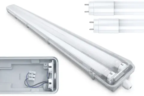 Lampa przemysłowa z dwoma świetlówkami, odporna na wilgoć i pył (klasa szczelności **halogen ip65**). Widoczne elementy montażowe i świetlówki.