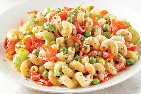 Salade de pâtes au saumon: la recette parfaite pour toutes les occasions