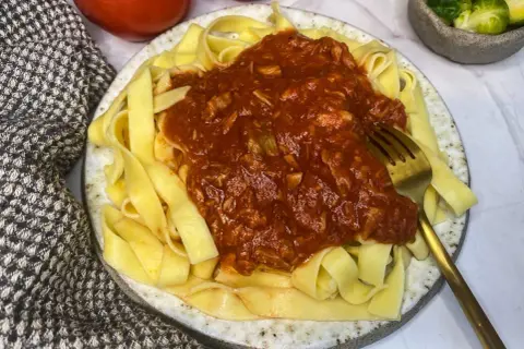 Szybkie i łatwe spaghetti z tuńczykiem – idealne na obiad