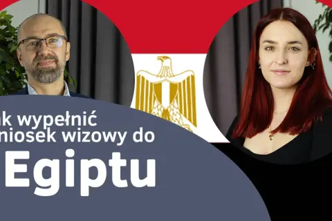 Jak wypełnić wniosek wizowy do Egiptu? Dwoje ludzi i flaga Egiptu.