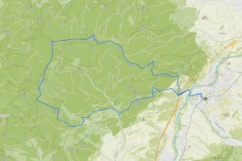 Mapa szlaku turystycznego w Beskidach, w tym węgierska górka trasa, z zaznaczonymi szczytami i poziomnicami.