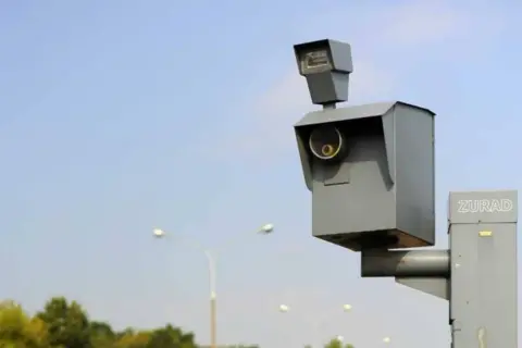 Fotoradar zrobił zdjęcie? Sprawdź, co dalej i uniknij pułapek!