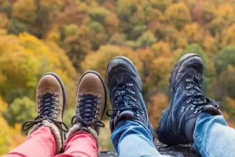 Wybierz buty w góry: komfort i bezpieczeństwo na każdym szlaku