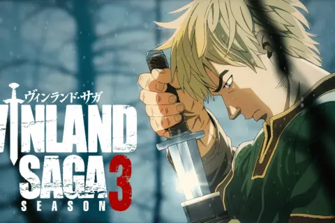 Thorfinn hält sein Schwert, während Schnee fällt. Das Logo "Vinland Saga Staffel 3" ist prominent platziert.