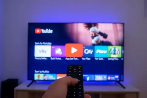 Włącz Google na telewizorze: Kompletny poradnik dla każdego TV