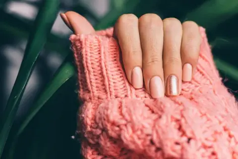 Czy manicure hybrydowy jest bezpieczny? Oto, co musisz wiedzieć