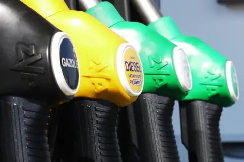 Objawy uszkodzonego czujnika ciśnienia paliwa diesel, które mogą zrujnować twój silnik