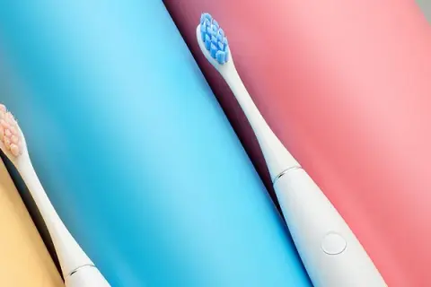 Jak działa szczoteczka soniczna? Mechanizm, kawitacja i korzyści