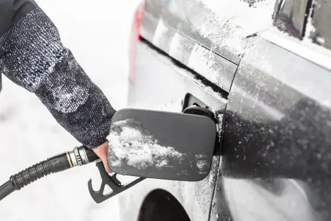 Woda w filtrze paliwa diesel objawy – jak uniknąć poważnych problemów