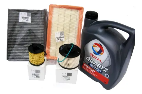Zestaw filtrów i oleju Total Quartz 5W-30 do Peugeot 407 2.0 HDI. W zestawie filtry powietrza, oleju, paliwa i kabinowy.