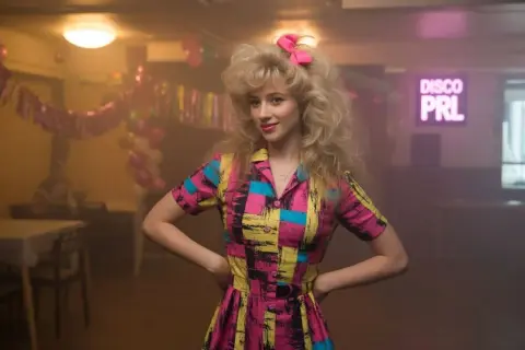 Przebranie w stylu PRL: Zaskocz wszystkich! Gotowe inspiracje